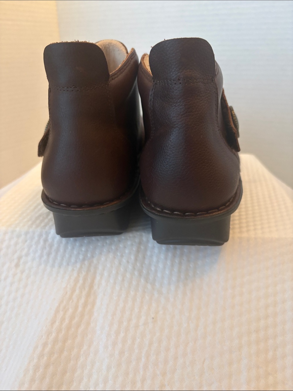 NEW Alegria Caiti Leather Boots – Brown Wrap Ankle Booties Size 38 (8-8.5) - Picture 5 of 8